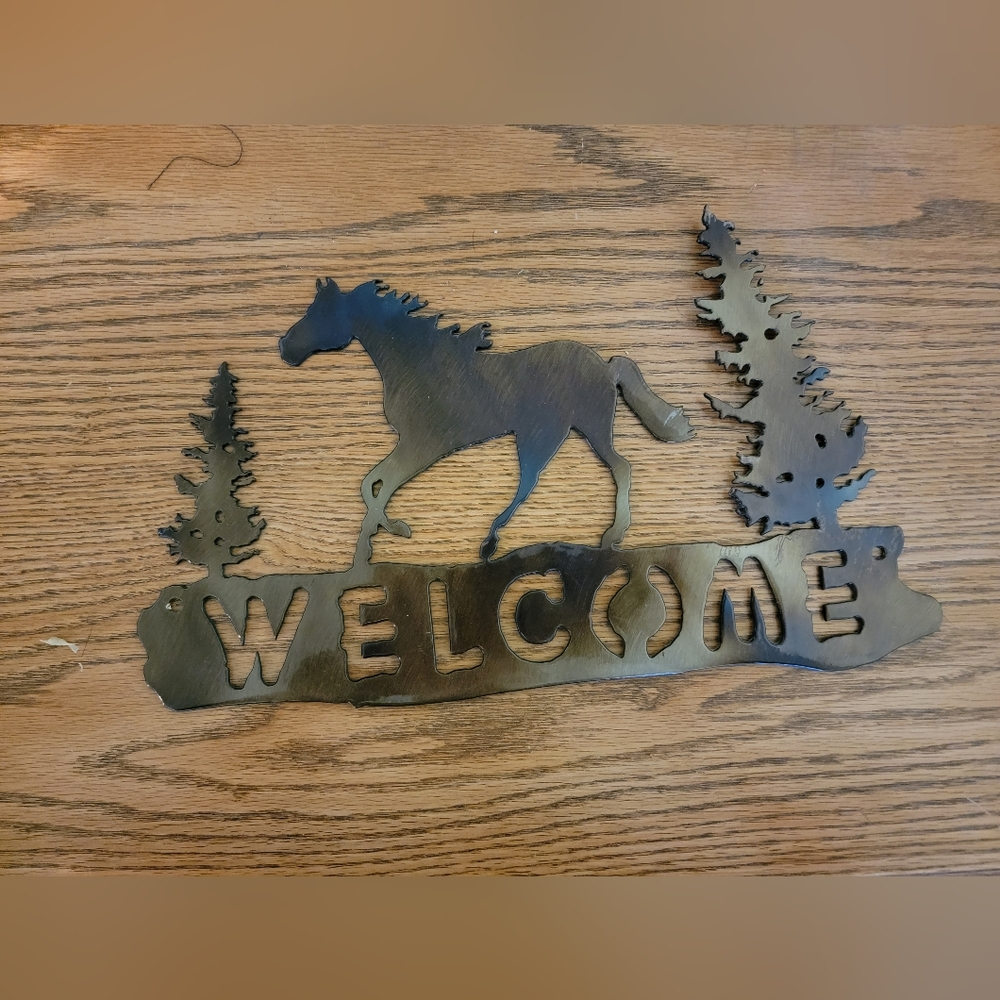 Metal welcome sign